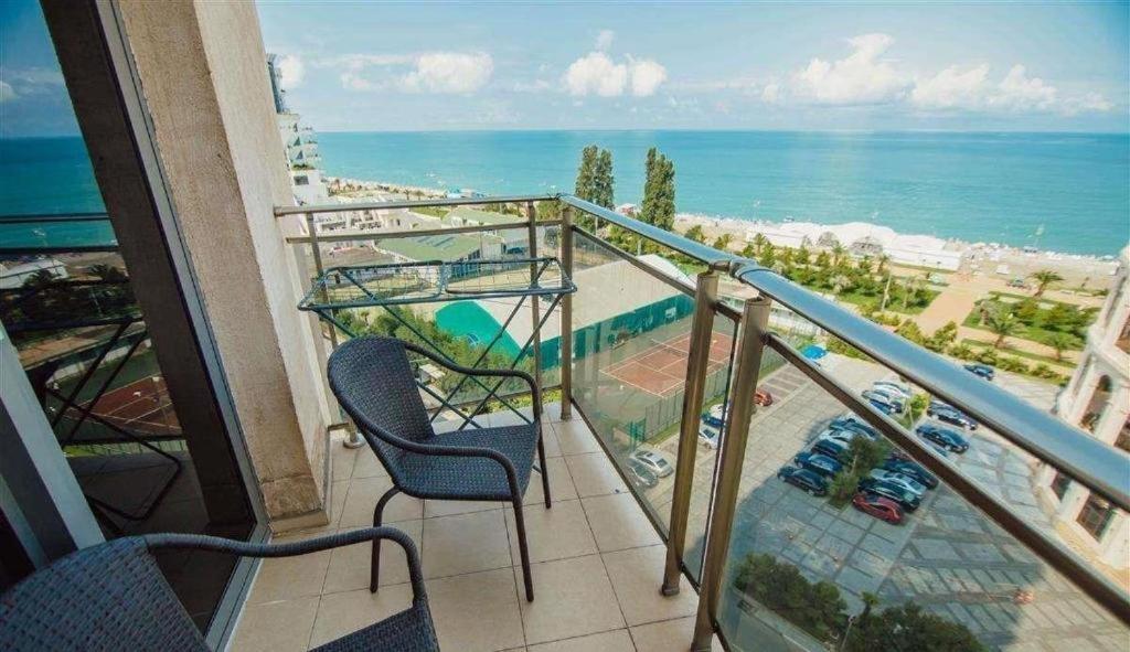 Orbi Luxury Apartments Batoemi Buitenkant foto