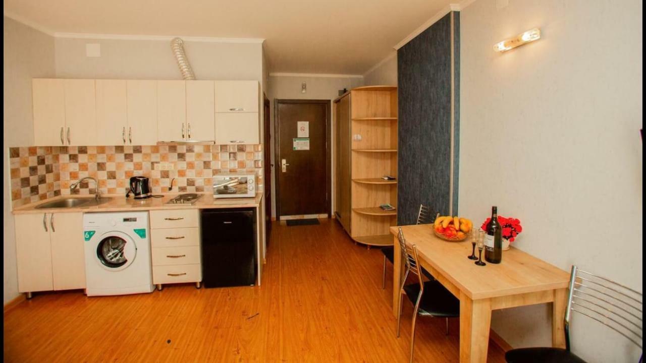 Orbi Luxury Apartments Batoemi Buitenkant foto