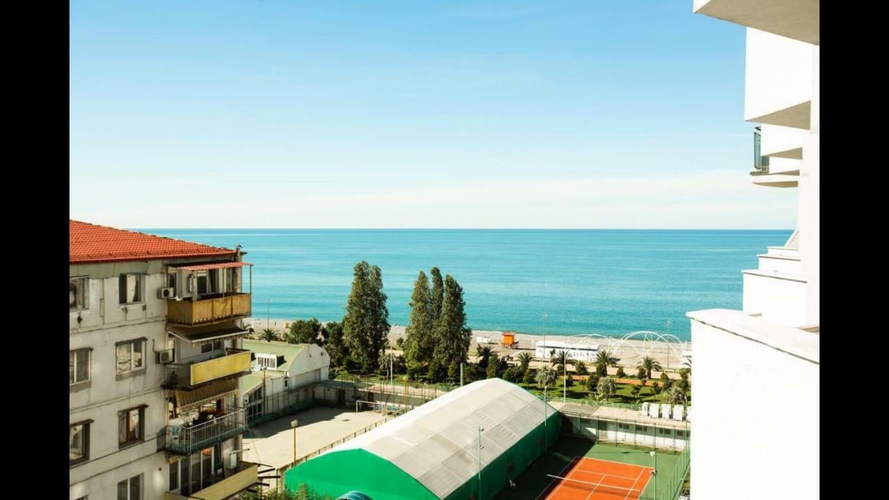Orbi Luxury Apartments Batoemi Buitenkant foto