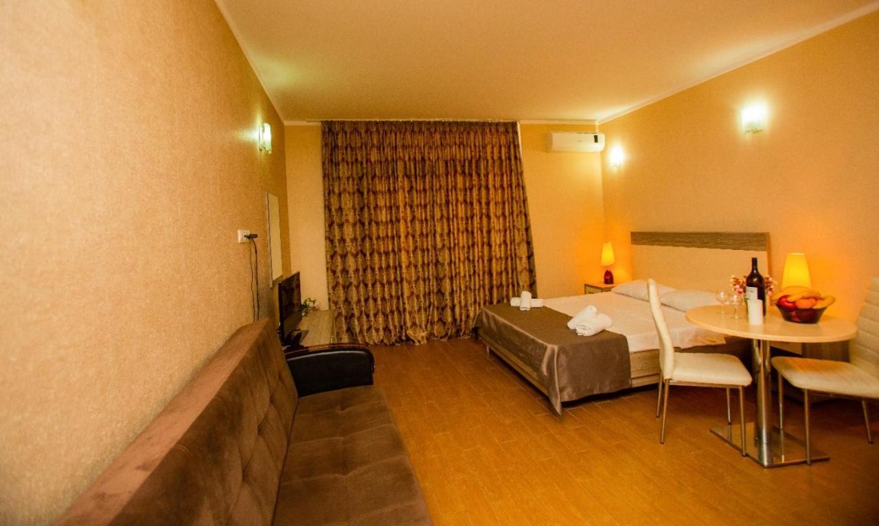 Orbi Luxury Apartments Batoemi Buitenkant foto