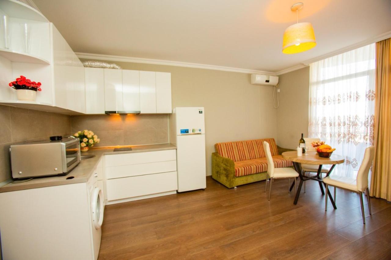 Orbi Luxury Apartments Batoemi Buitenkant foto